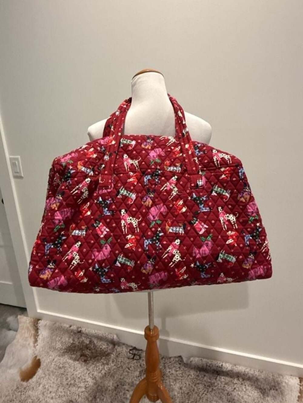 Vera Bradley Grand Tote Holiday Hounds Christmas Dogs Quilted Bag - Picture 2 of 14